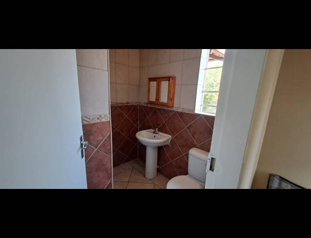 3 BEDROOM FREESTANDING FOR SALE IN WATERVAL EAST